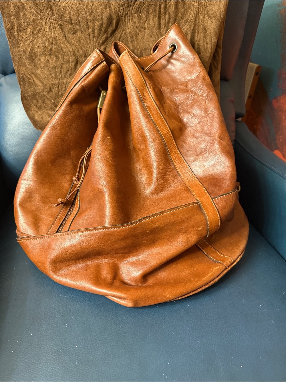 Vintage Italian Leather Drawstring Backpack in Brown with Zip Pockets